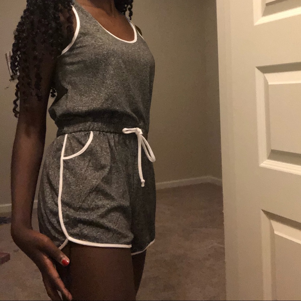 jogger romper - Picture 2 of 3